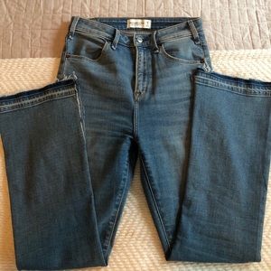 Abercrombie & Fitch Kick Flare Jeans